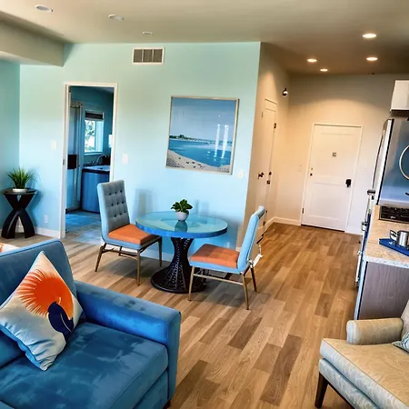 Urban Gorgeous Hollywood Living With Rooftop Views And Bbq, Gym-2